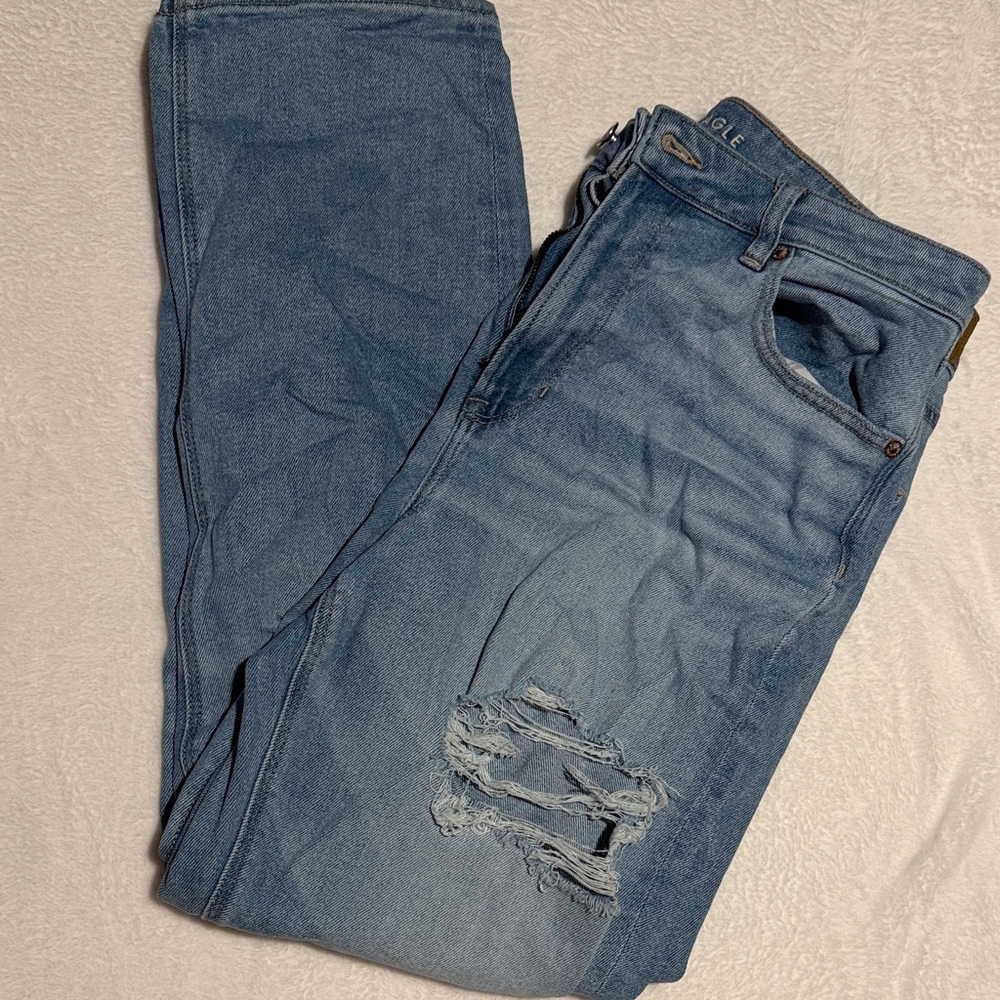 American Eagle Women’s Mom Light Blue Ripped Jeans